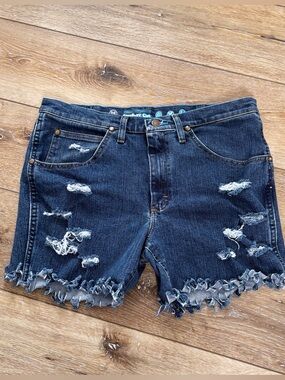 Wrangler Womens Size 36 Jean Shorts Western Retro Rodeo Cowboy Cut Denim Cutoffs